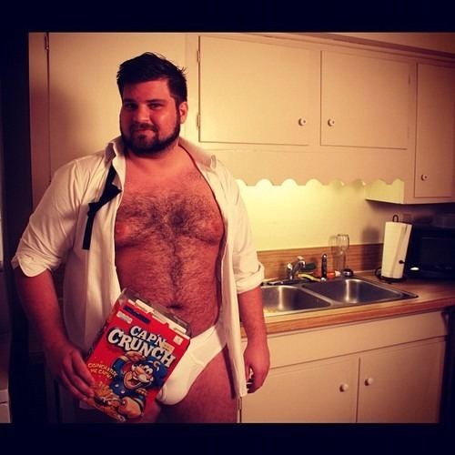 housebearsofatlanta:  I love bears that snack and eat big meals to get big ;) big appetites on bears make me hard !