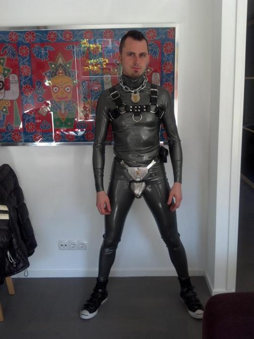 mister-chastity:Hot Guy in Chastity BeltSend your own chastity picture with face at http://mister-ch