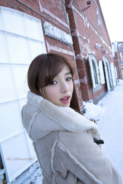 aichan-whom-madboy-remade:  【観覧無料】1/4(月)『篠崎愛スペシャルトークショー+特典会＠福岡県 ゆめタウン久留米』