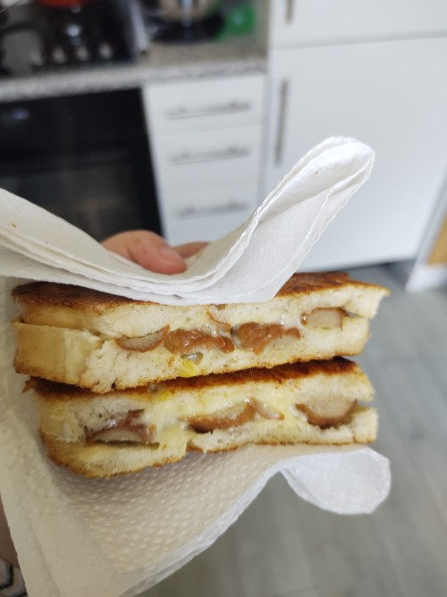 Aanschouw! De Frikantosti!