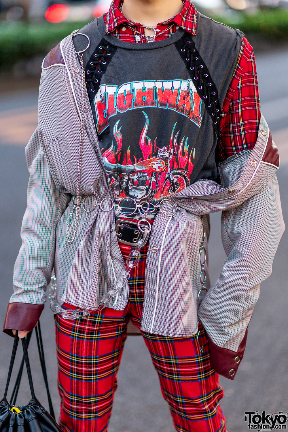 tokyo-fashion:  19-year-old Taso and 18-year-old Zaki on the street in Harajuku wearing