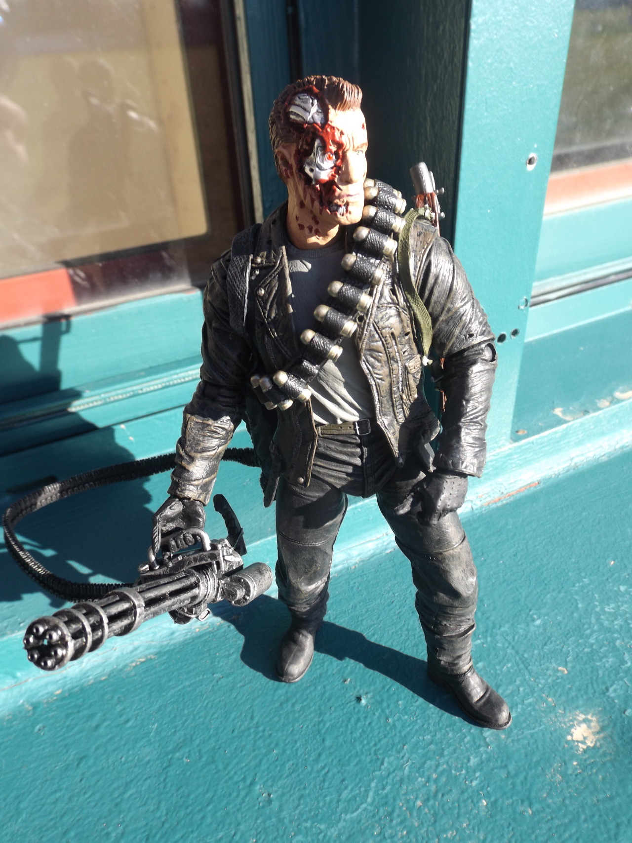 richard-is-bored:  Ultimate T-800 Outside 