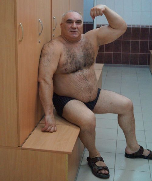 nastypervert:  aragorn73:  Che bonoooo❤️❤️❤️❤️  Hi cutie! Love to take those off of you!