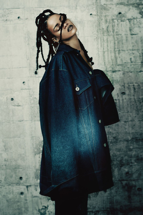 blissfully-chic: Rihanna for i-D Magazine, Pre-Spring 2015 Photographed by: Paolo Roversi