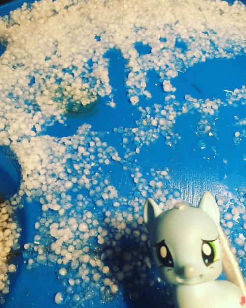 Oh hail no!! #mylittlepony #mlp #concernedpony #hailhttps://www.instagram.com/p/CaBh107rotO/?utm_m