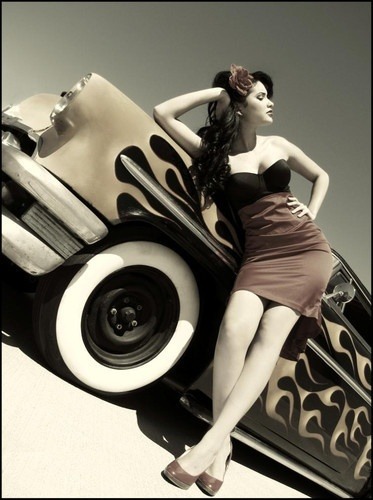alternative-pinup:  Alternative Pinup girlPinup girl Twitter