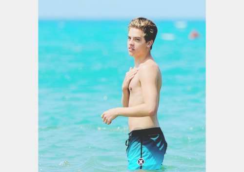 dylan sprouse // italy vacation