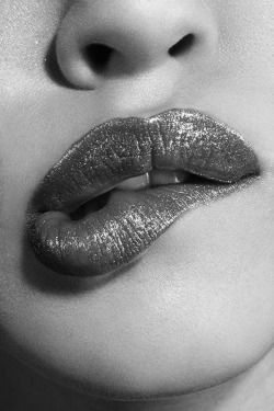 Submissivesmile:  💋  Visit Hdmilez