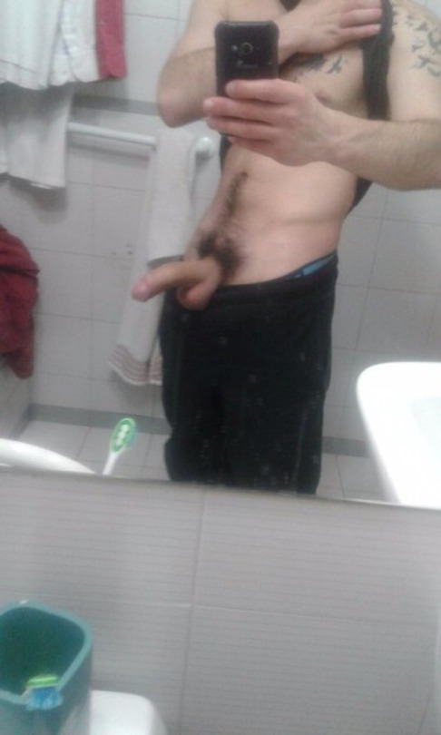 mamonhot:  chileno-jano:  nudescl-world:  Luis 🤔🤔Hetero Curicano viviendo en Stgo Rico morboso exhibicionista, bueno para el webeo y la paja 😈🍆“AportesdeSeguidor”  El weón rico  Que exquisito el wn 