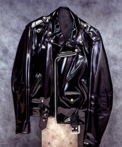 tomfordvelvetorchid:Leather Jacket made from Onyx Sculpted by Barbara Ségal 1980’s