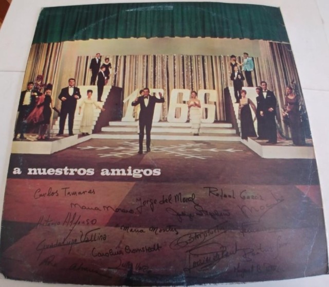 Thanks to todocoleccion website, I have found this LP recorded in 1966 featuring some songs from 