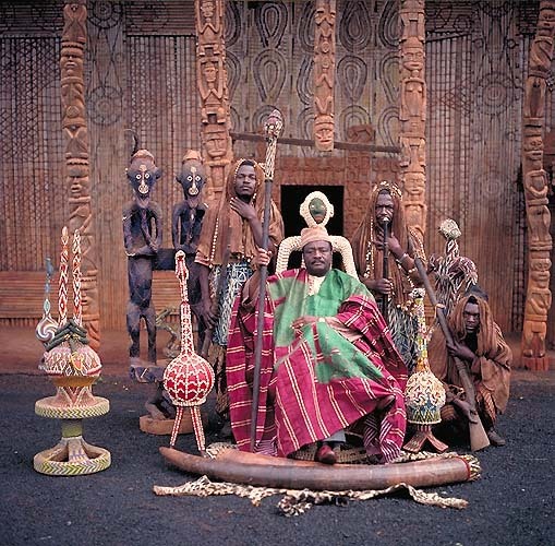 nikkofrikko:  African Kings: Portraits of a Disappearing Era from 1988 to 1991  by