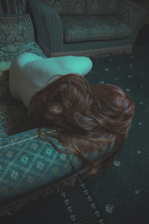 mira-mirabiliaimages:  leirelatent:  Mira Nedyalkova  “Sleepstream”