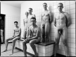 mysportyboy2:  Cyclists team naked in the locker room! Follow the Hottest sportsmen!…. http://mysportyboy2.tumblr.com/ 