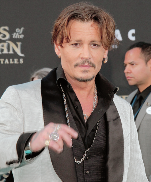 JOHNNY DEPP.ph. at the “Pirates of the Caribbean: Dead Men Tell No Tales” Premiere in Lo