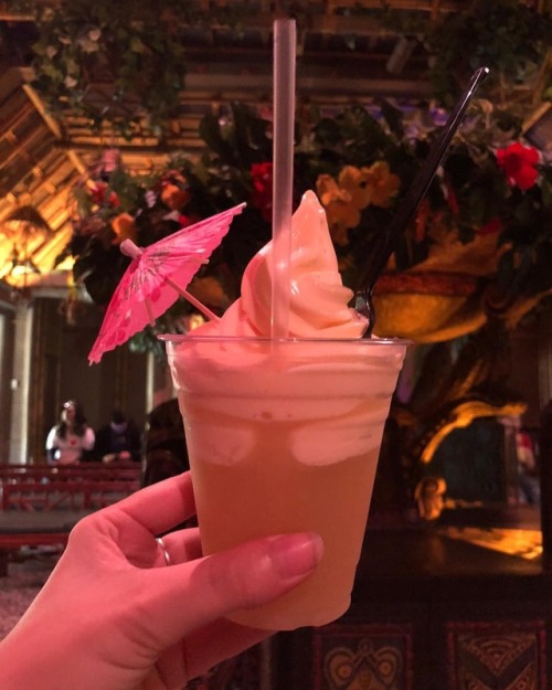 Infamous #dolewhip #disneyland #tikiroom (at Disneyland)