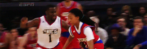 curlybynature-nappybychoice:  Mo’ne Davis puts Kevin Hart in a spin cycle.  She
