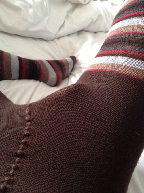 sexsweetsstockingsandsuperheroes:  Logan was being rather playful today…texting me pics of himself in MY fun, cozy tights.  It’s an amazing turn on!!!  Sexy and cute!!!  —O—   Yes