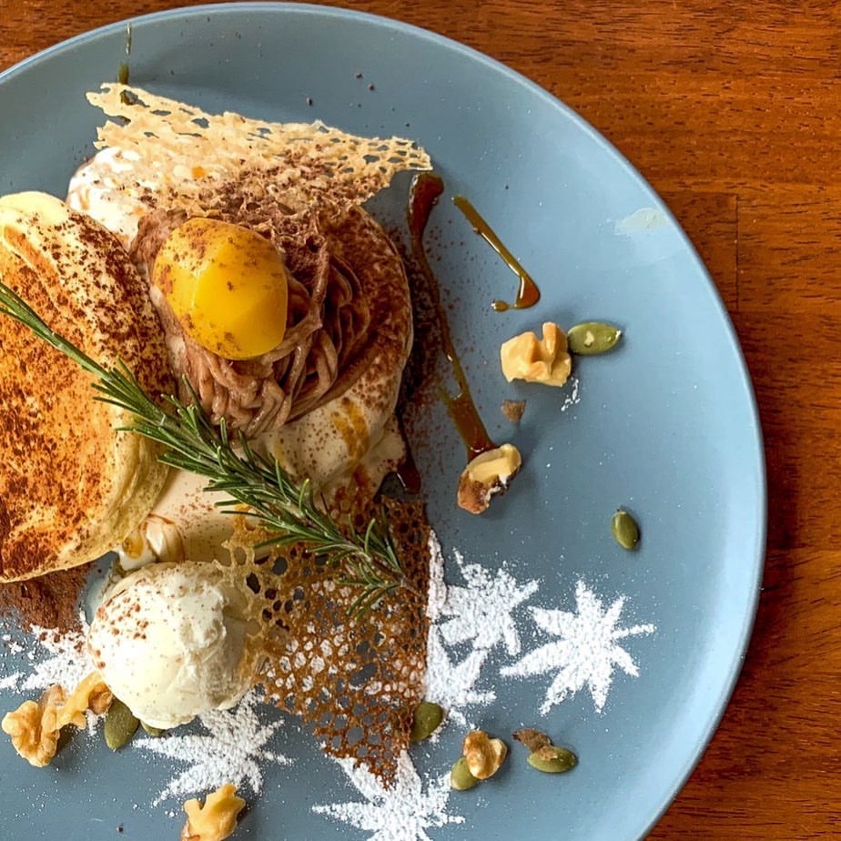 Bedford Cafe 秋のパンケーキとても好評です モンブラン ベネディクトパンケーキ Bedford Cafe 秋のパンケーキとても好評です モンブラン ベネディクトパンケーキ