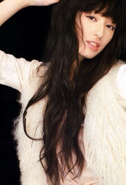 sarudasaru:  chiaki kuriyama