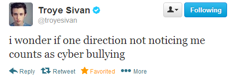 perks-of-being-chinese:   well i wonder if troye sivan not noticing me counts as