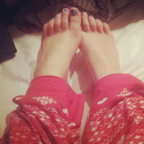 someoneinspace: Cute and Christmasy :)))