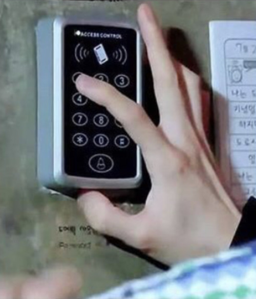 Todays Topic Of Discussion: Min Yoongis Hands