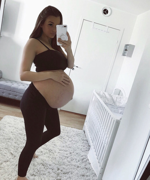 Porn pregnantbaby-xx:  bellyqueen4761:  If only photos