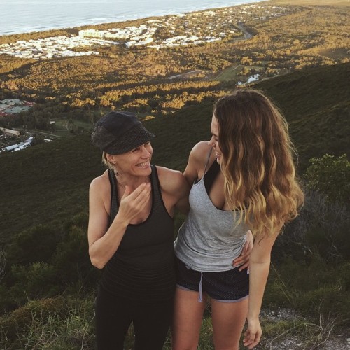 essenaoneill:  💕💕💕💕