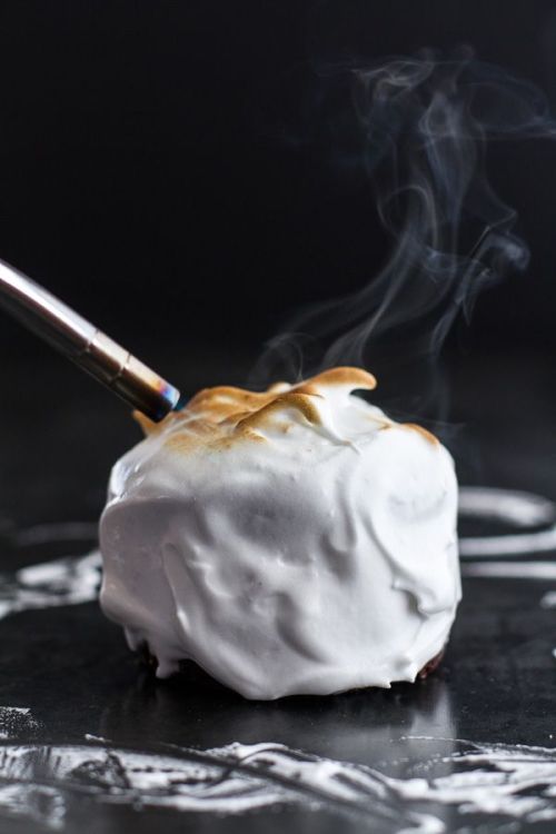 delicious-designs:Meringue Encased Chocolate Mousse S’more Cakes.