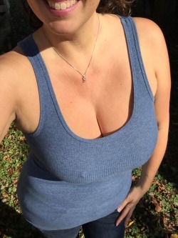 ultra-justtryit:  Fall sunshine makes me mmmmmm Baby? Grab my ponytail…Fuck my mouth…mmmmm @beastmodemetal