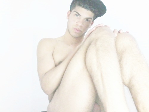talldaddy:  luaneduart:  balls  Bright boy