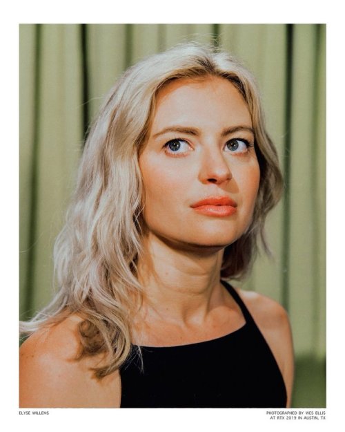 Elyse and James Willems photographed by Wes Ellis at the RTX 2019 Portrait Studio.