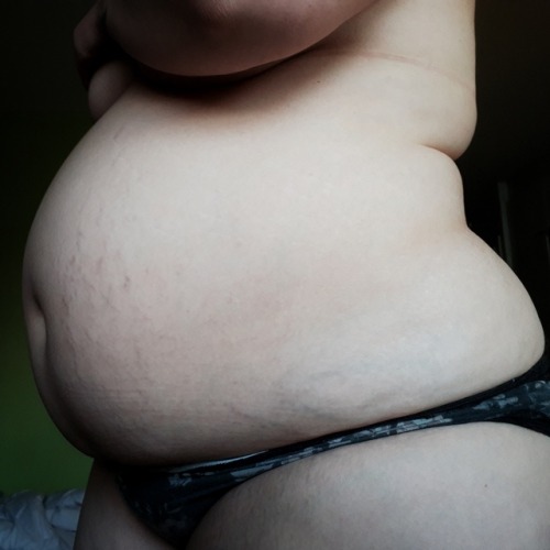 pudgebelly:  Recent thickness + painfully adult photos