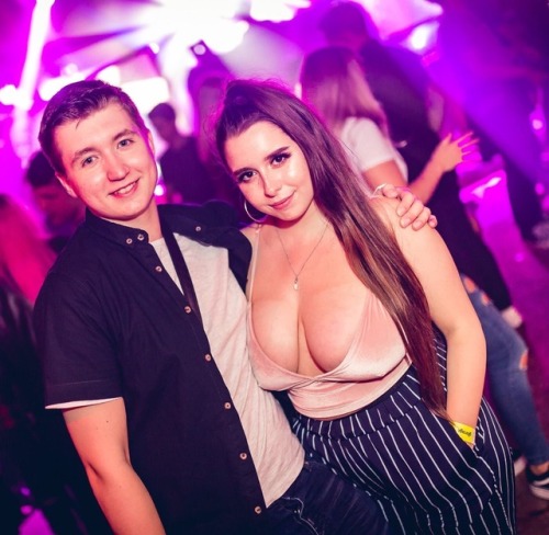 Spotted - Some more busty ladies out in the club. I love where I live.
