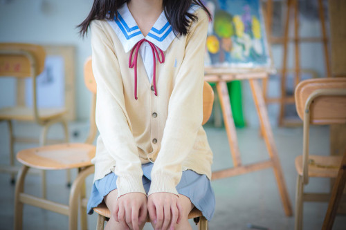 ↪ CLICK HERE TO SEE JAPANESE SCHOOL UNIFORMS ↩
