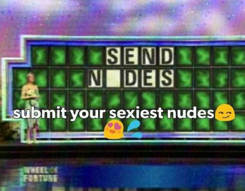 To all my 4,000+ followers,send your sexiest nudes don’t be shy . Private nudes can be sent in