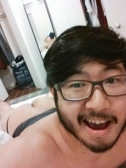 tylerpoo:  The classic ‘whale tail’.