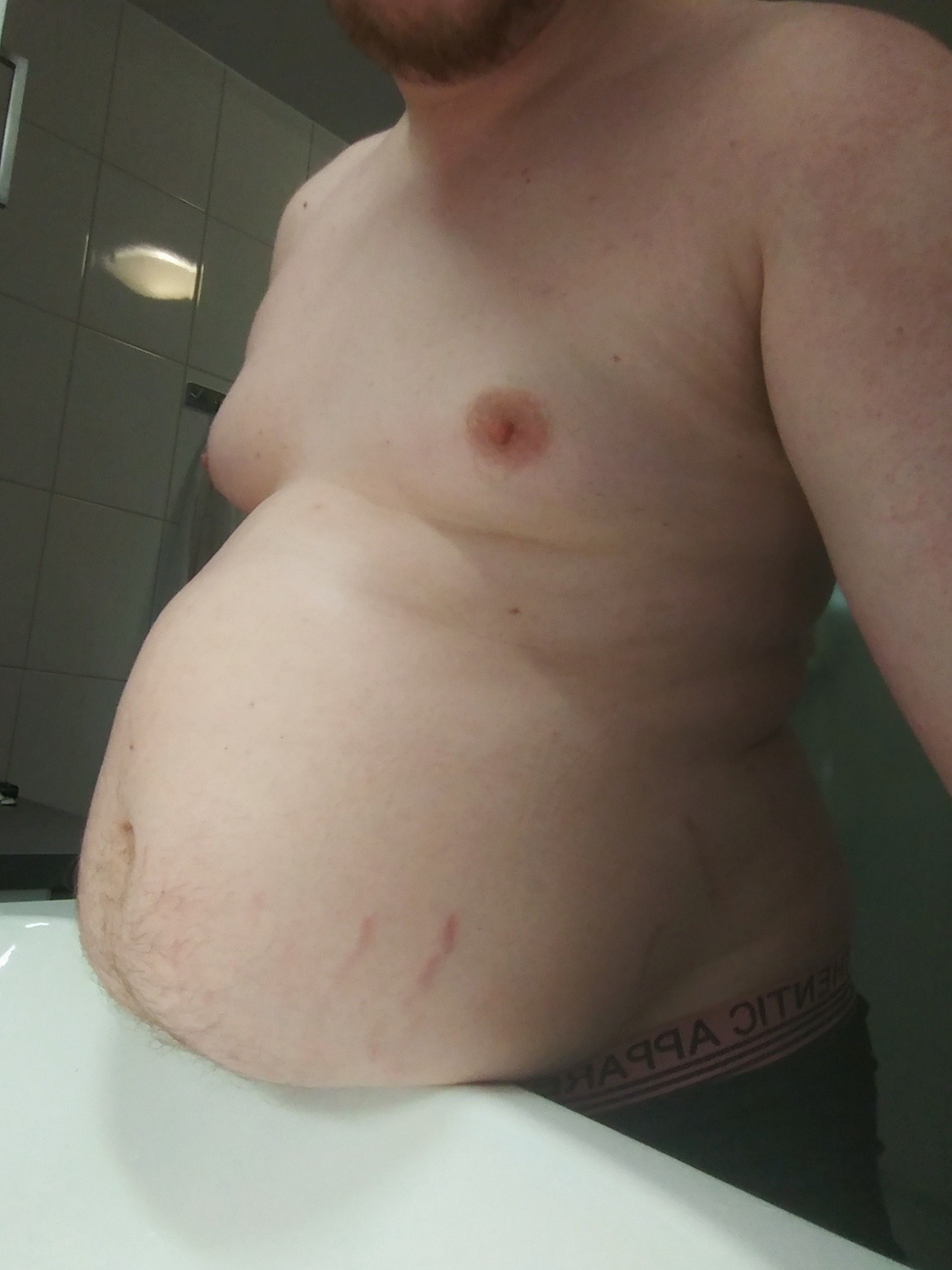 sumxtra:  I got a bit chubby but it’s still hard to let that sink in…to the sink.