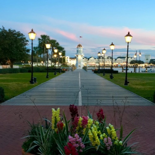 Amazing evening at Walt Disney World’s Yacht Club. #yachtclub #yachtclublighthouse #yachtclublife #w