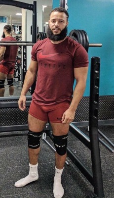 masculine-man-meat:  Handsome muscular ass