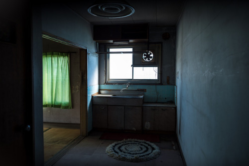 tokyostreetphoto: Abandoned Kitchen, Sugamo 巣鴨