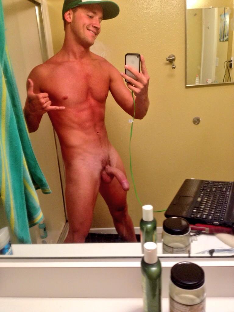 bigdicksatwork:  Ridiculously hot Van Wylde.