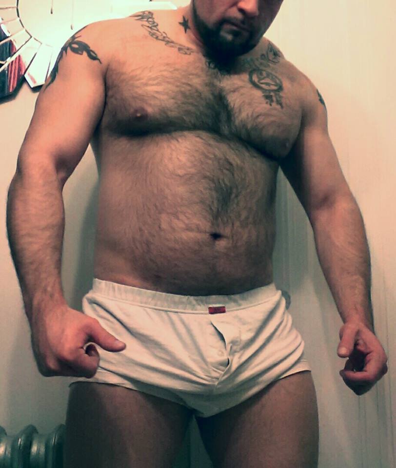 hotbears:  http://hotbears.tumblr.com/  L