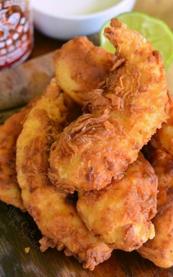 foodffs:SRIRACHA CRISPY CHICKEN TENDERS WITH