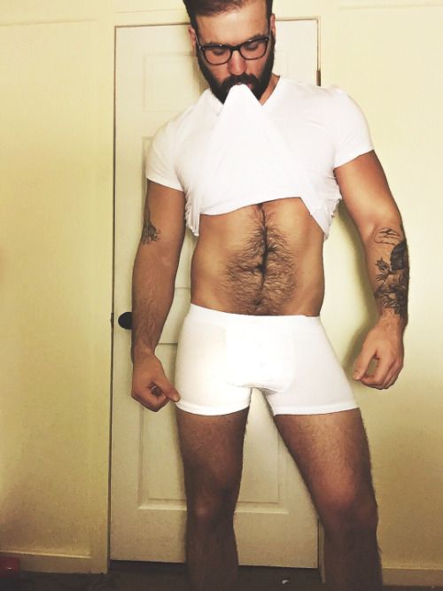 furrypty:  Indulge your senses with the beauty of the male shapes!