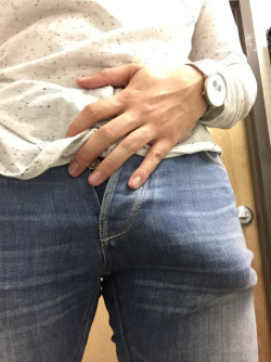 Bulging jeans