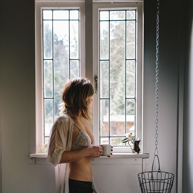 prettypicsdelightfultips: ashbishop:  Laura Rowe  http://www.prettypicsdelightfultips.tumblr.com
