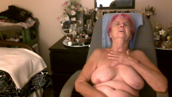 Grandma is so sexy when she cums for me&hellip;..