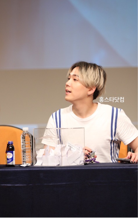 160805 Fansigh event Gangnam Hongki cr:홍스타닷컴